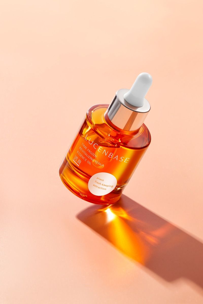 Dropper Bottle Skincare Product Photography AI Prompt