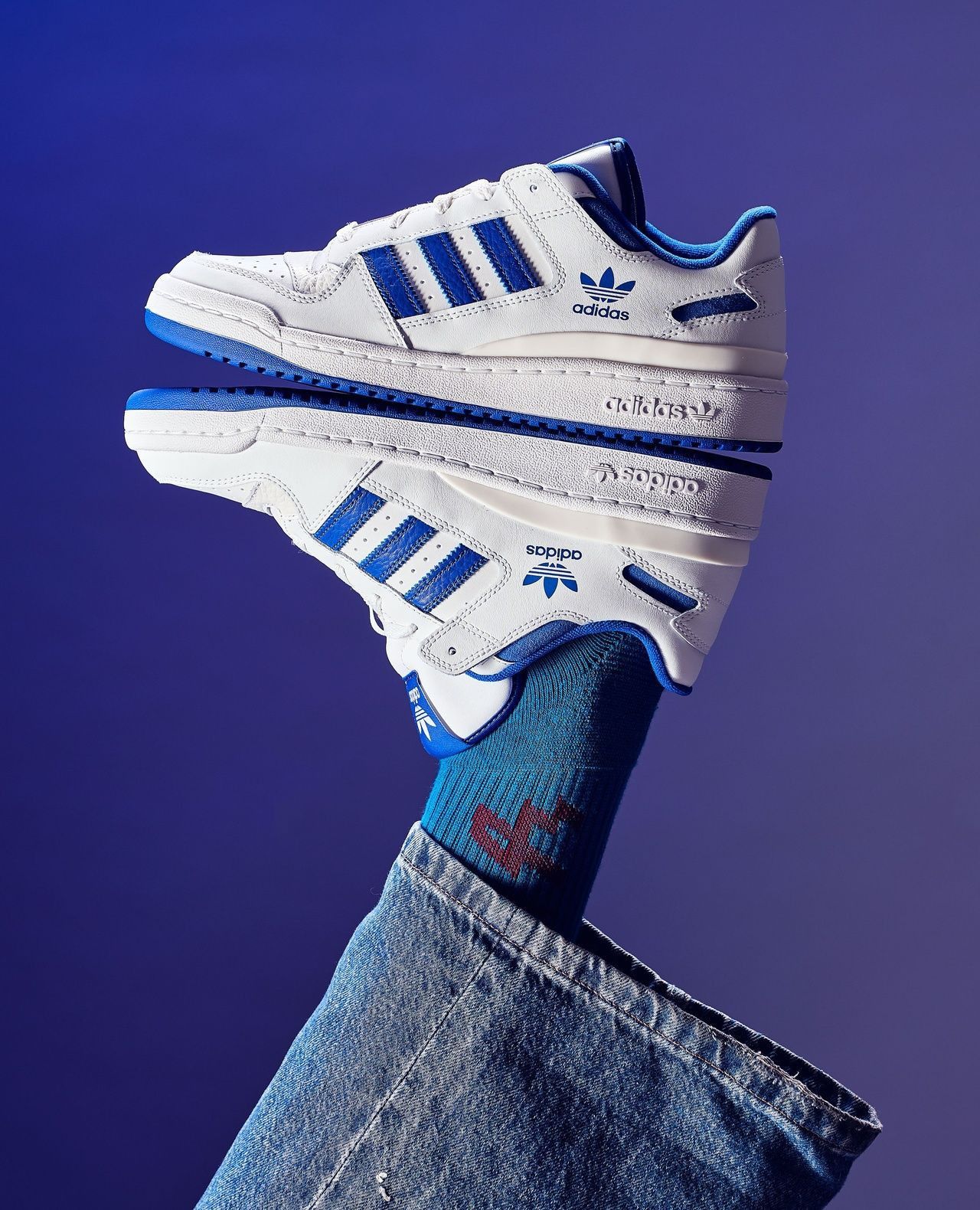 Retro Sneaker Sole to Sole Product Photography Prompt