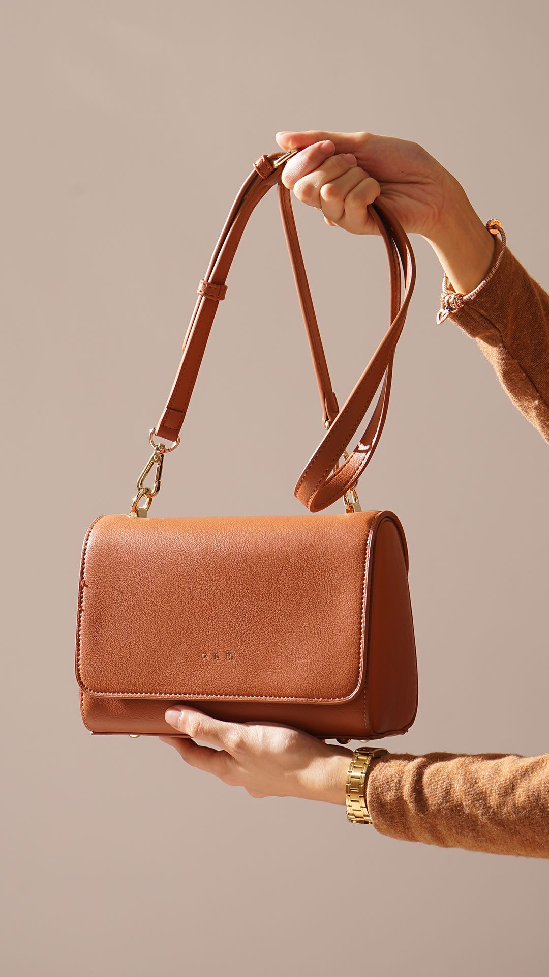Leather Handbag Studio Photography Prompt