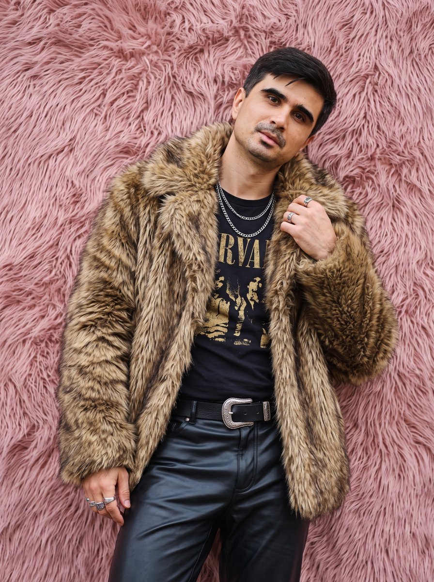 Faux Fur Fashion DSLR Portrait